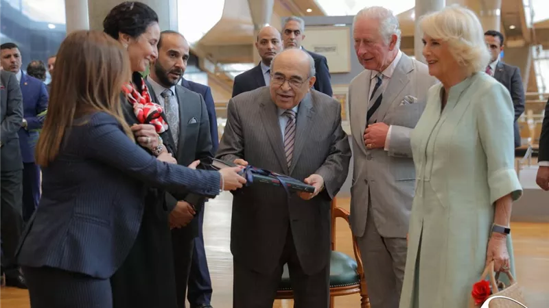 مصطفي الفقي يستقبل الأمير تشارلز والأميرة كاميلا بمكتبة الإسكندرية ..صور