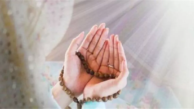حكم مسح الوجه باليدين بعد الدعاء