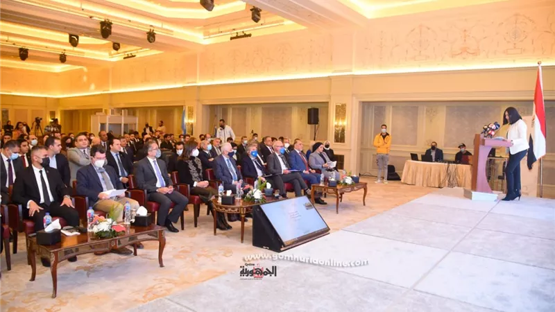 وزراء الهجرة والتعليم والسياحة يستعرضون استراتيجية جديدة للتواصل مع المصريين بالخارج