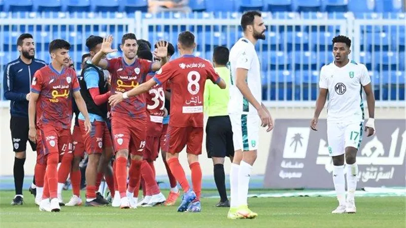 الأهلى يسقط فى كمين أبها بثنائية فى الدورى السعودى