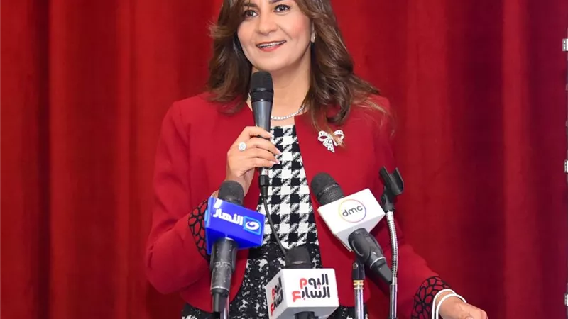 وزيرة الهجرة: الدولة حريصة على الاهتمام بالتعليم.. وعلماؤنا بالخارج لا يتأخرون لحظة عن دعم الوطن