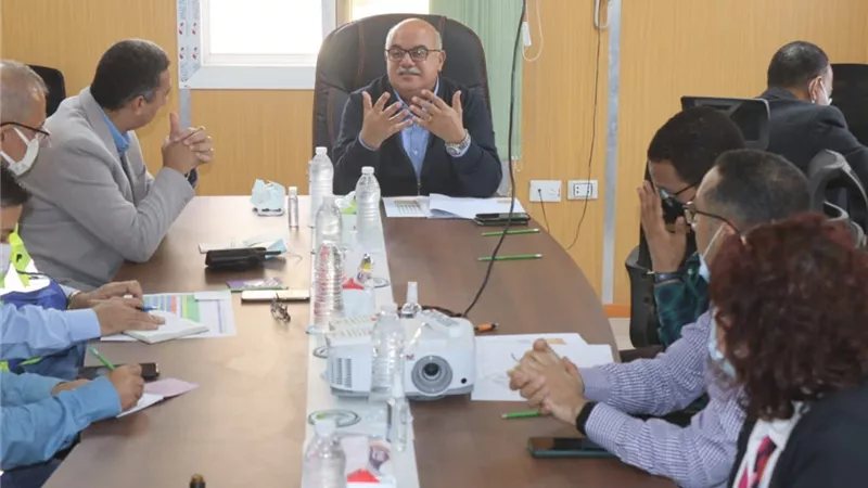 مياه أسيوط تعقد إجتماعا لمناقشة أعمال مشروعات الوكالة الامريكية