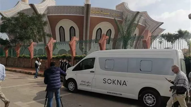نعش سهير البابلي يتزين بعلم مصر وايه الكرسي.. صور