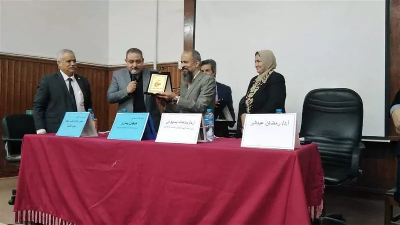 جامعة الزقازيق تختتم حملتها التوعوية عن أضرار التدخين والإدمان بكلية الطب البيطري