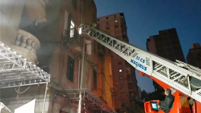 انهيار سلم عقار بالعطارين.. والحماية المدنية أنقذت المواطنين