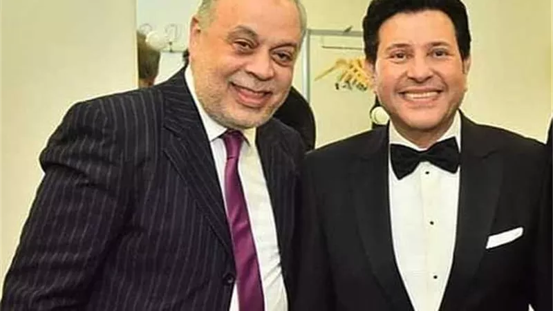 اشرف زكى يعلن دعمه لقرار هانى شاكر ضد مطربى المهرجانات
