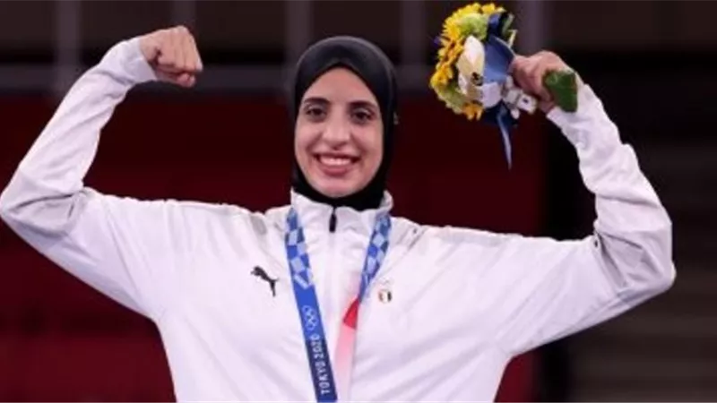 فوز آية مدني و فريال أشرف بجائزة دبي للابداع الرياضي