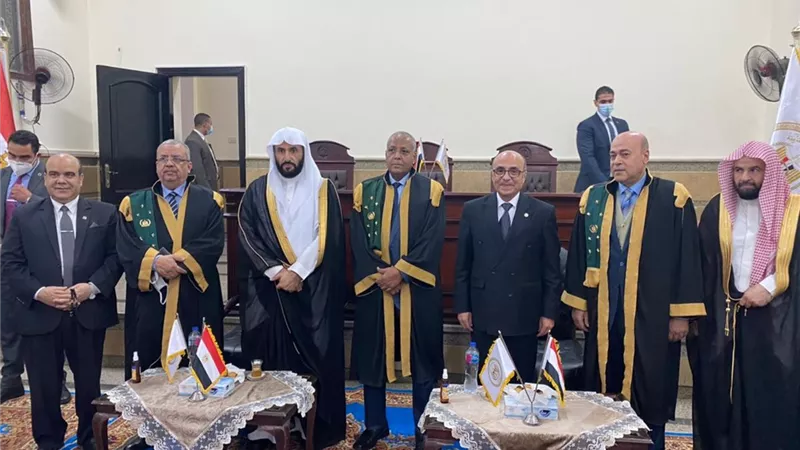وزير العدل يستقبل نظيره السعودي ويتفقدان محكمة عابدين.. صور