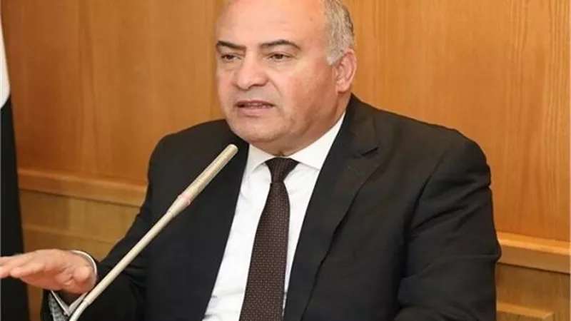 بعد تسمم 131 طالبًا.. محافظ قنا: محاسبة المقصرين في واقعة الوجبات المدرسية.. فيديو