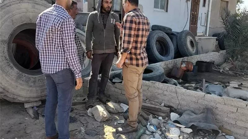 لجنة بيئية للتفتيش على ورش تغيير الزيوت واصلاح الكاوتش ومراجعة كيفية التخلص الامن للمخلفات برأس غارب