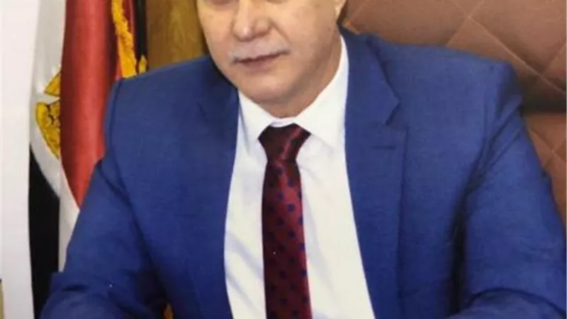 العاملون بالخدمات الادارية 