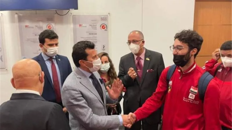 وزير الرياضة يستقبل بعثة منتخب مصر للكاراتيه.. صور