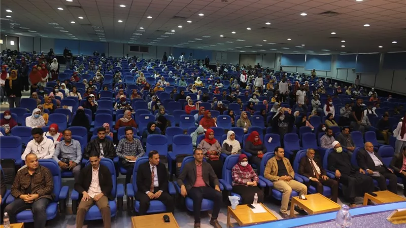 الامن الفكرى وتصحيح المفاهيم فى ندوه علميه بجامعة جنوب الوادي