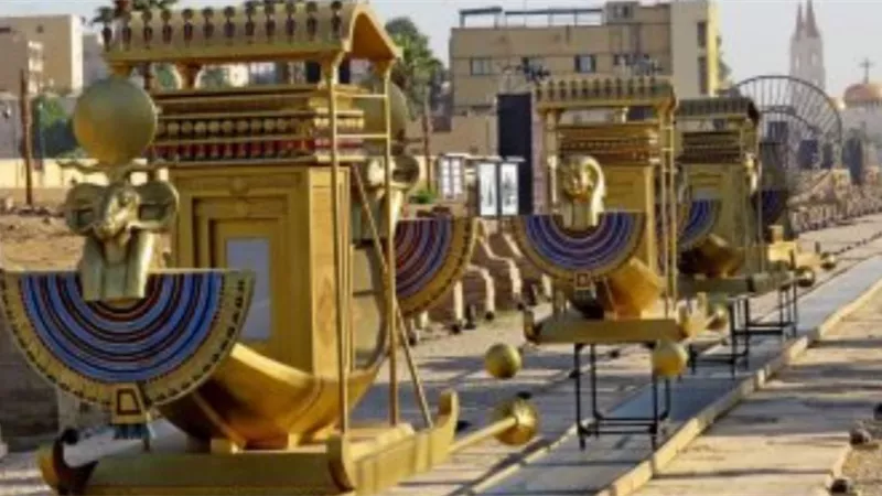 الصحافة العالمية : مصر تعيد احياء ابو الهول بعد ٣٠٠٠ عام في حفل تاريخي ساحر