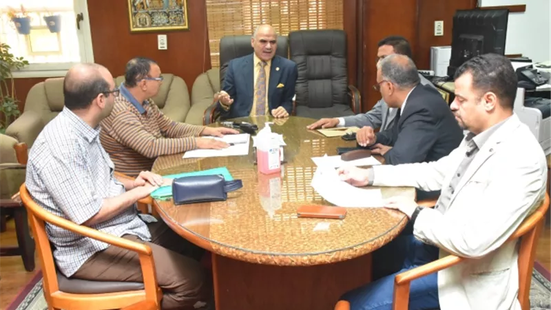 رئيس جامعة الأقصر يترأس الاجتماع الدوري لمجلس الدراسات العليا