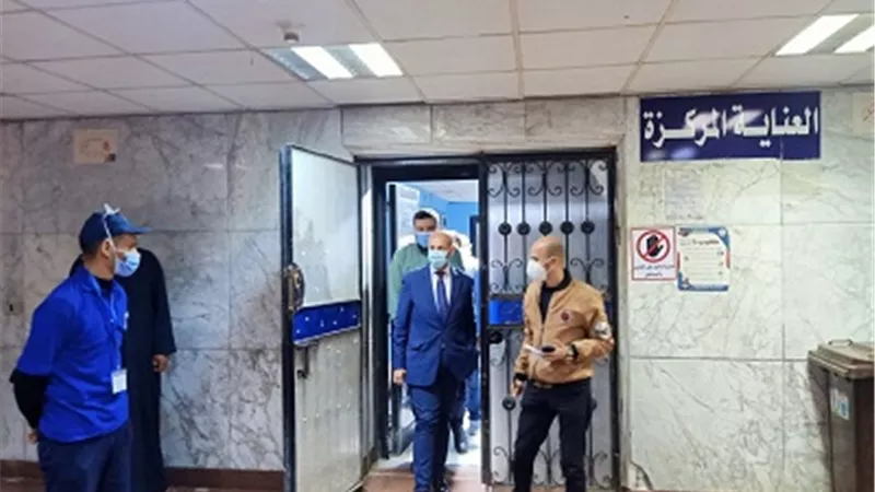 وكيل وزارة الصحة بالشرقية يتابع الحالة الصحية لمصابة حادث اقتحام مقطورة لمخبر بديرب نجم