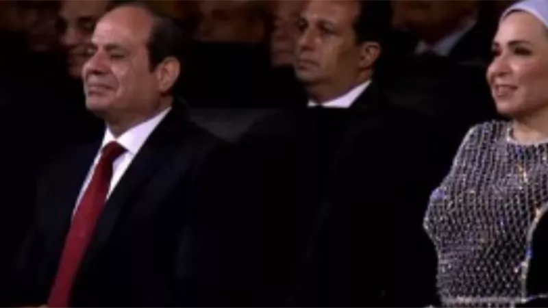 الرئيس السيسي يشاهد فيلم 