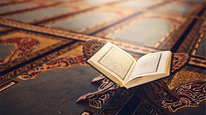 هل هناك وقت محدد لقراءة سورة الكهف يوم الجمعه؟وهل تُقرأ سراً أم جهراً؟