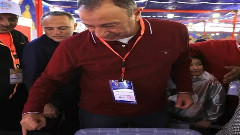انتخابات الاهلى.. الخطيب بدلى بصوته