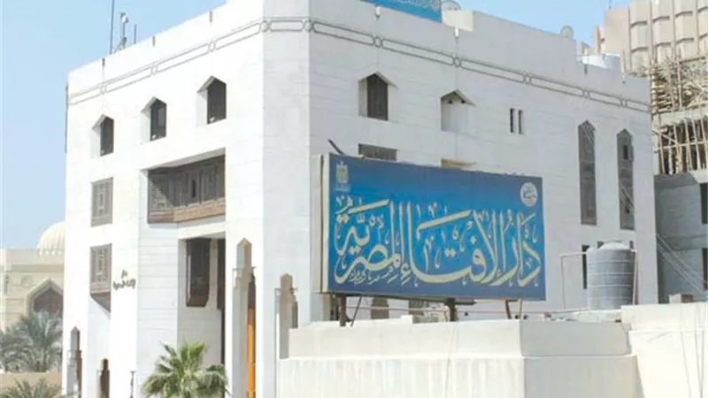 تزوير شهادات تلقي لقاح كورونا.. حرام شرعا