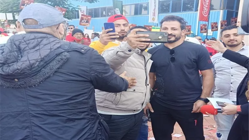انتخابات الاهلى.. سيد معوض يدلى بصوته