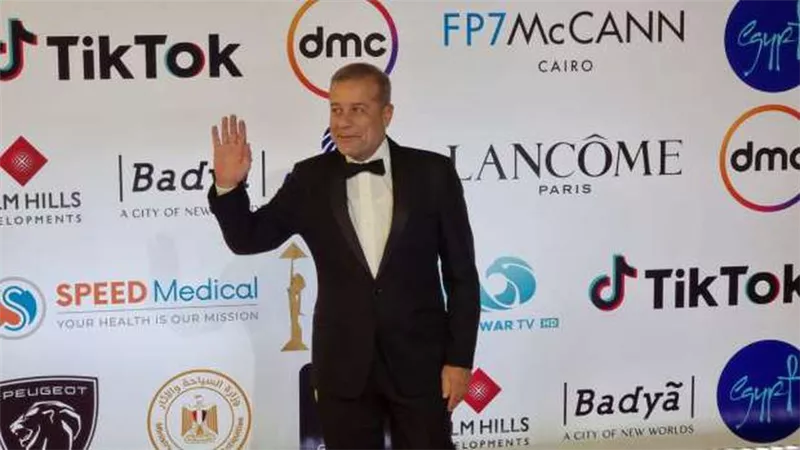 شريف منير ومجدي الهواري وبوسي شلبي أول الحاضرين على ريد كاربت مهرجان القاهرة.. صور