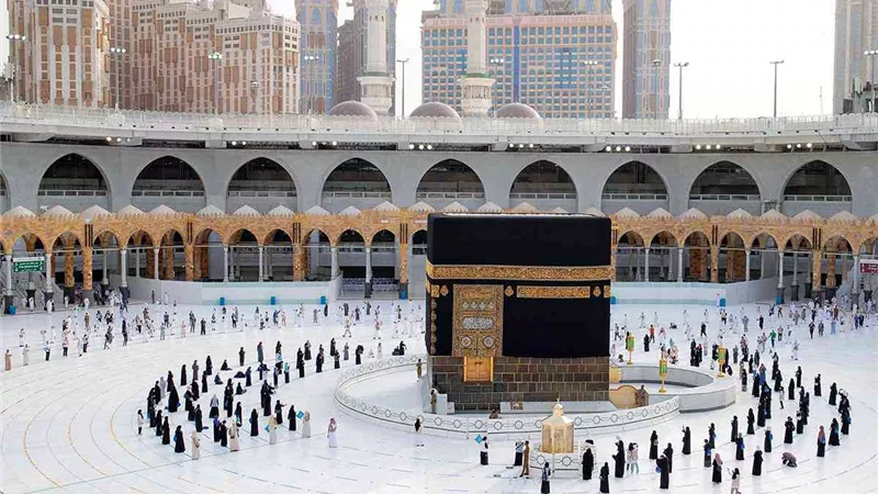 السعودية: السماح بالعمرة للفئة العمرية فوق 50 عاماً للقادمين من خارج المملكة
