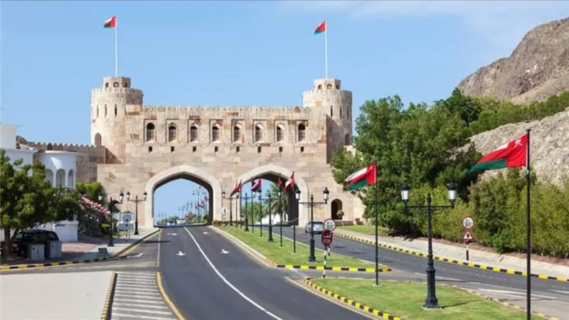 بسبب متحور كورونا.. سلطنة عمان تعلق الدخول للقادمين من 7 دول إفريقية