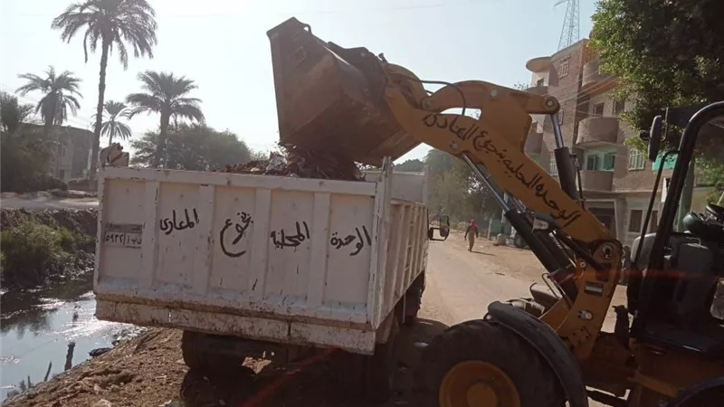 محافظ أسيوط : استمرار حملات نظافة وتمهيد الشوارع بقرى ٥ مراكز