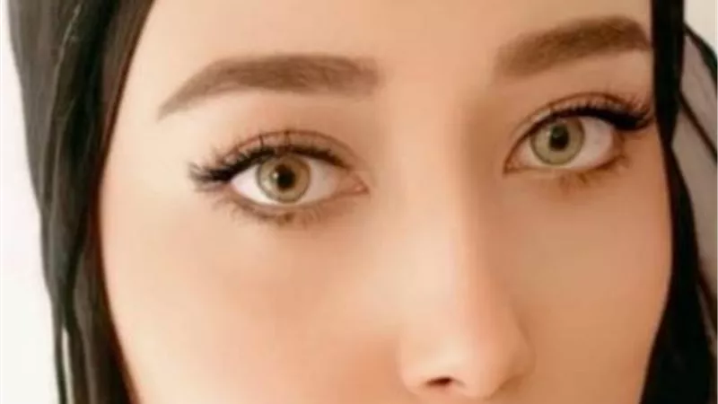 لماذا اراكِ فى كل شئ
