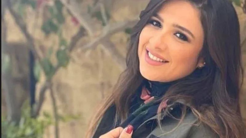 ياسمين عبدالعزيز بأول ظهور بعد رحلة بين الحياة والموت: «التربى بيجهز التربة»