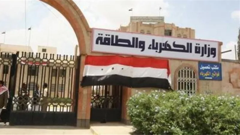 الكهرباء.. توصيل التيار لمحطات الغاز وتحويل خطوط الجهد العالى لكابلات