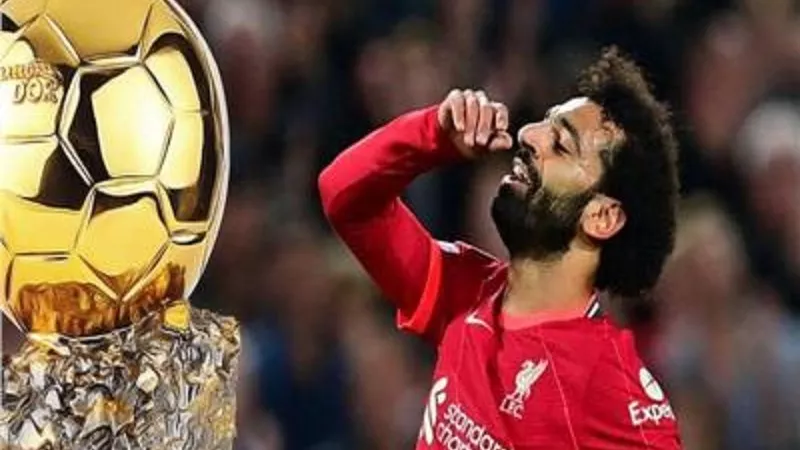 مفاجأة.. أسطورة مانشستر يونايتد يكشف اسم الفائز بالكرة الذهبية