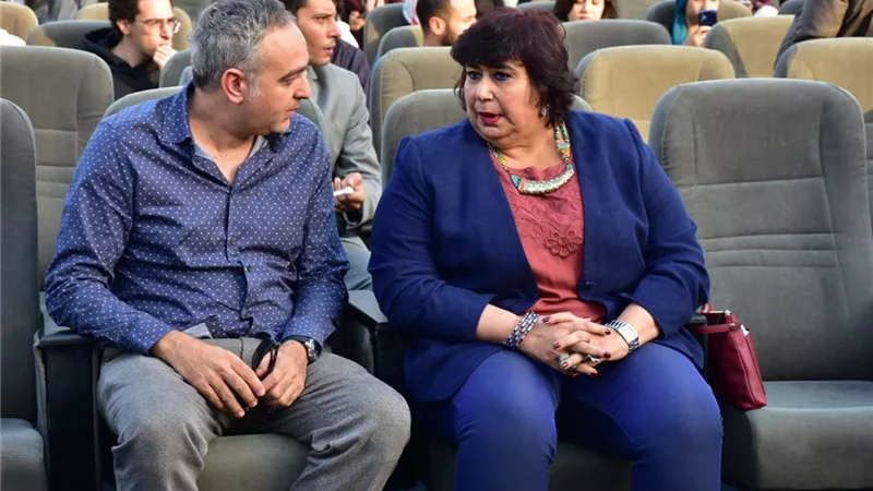 وصول وزيرة الثقافة لحضور ندوة بيتر ميمي عن مسلسل الاختيار بمهرجان القاهرة السينمائي