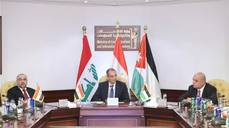 وزير الاتصالات: إتاحة فرص للشباب لتأسيس شركات فى مصر والأردن والعراق