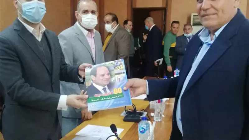 محافظ كفر الشيخ : كتاب حياه كريمة مرجع تاريخي عن إنجاز الرئيس السيسي فكر قائد وارادة شعبية