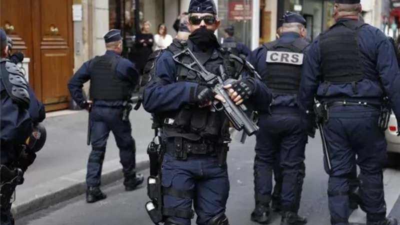 حادث طعن بفرنسا يسفر عن إصابة شرطي بجروح خطيرة