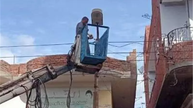 محافظ الشرقية يأمر بتركيب خلايا ضوئية لإنارة طريق أبوكبير كفرصقر