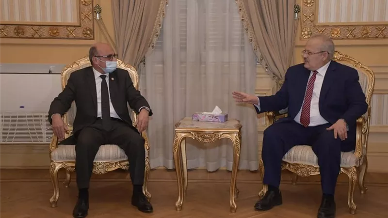 الخشت يشدد على الإجراءات الاحترازية لمواجهة كورونا