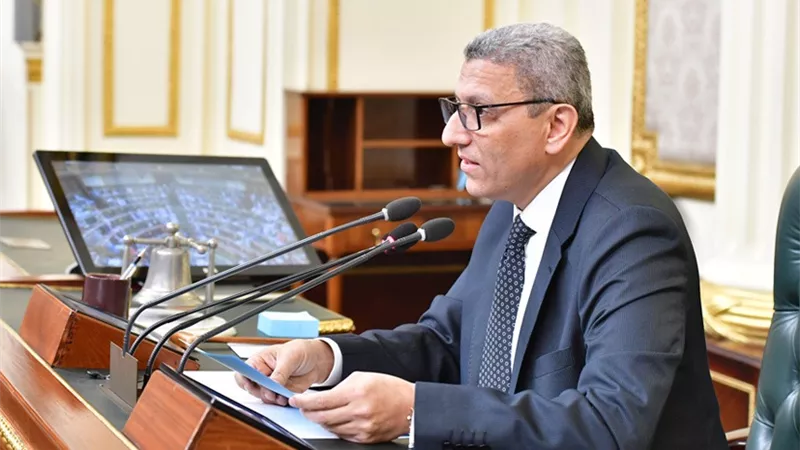 نائب أسيوط يطالب بمحاسبة المتورط في واقعة تسمم الطلاب