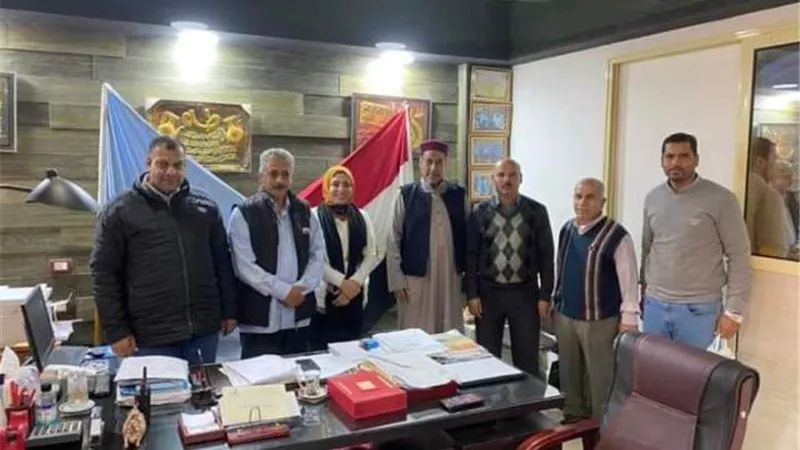 رئيس مدينة الضبعة يستقبل اللجنة المشكلة لإنشاء الابار بنطاق المركز