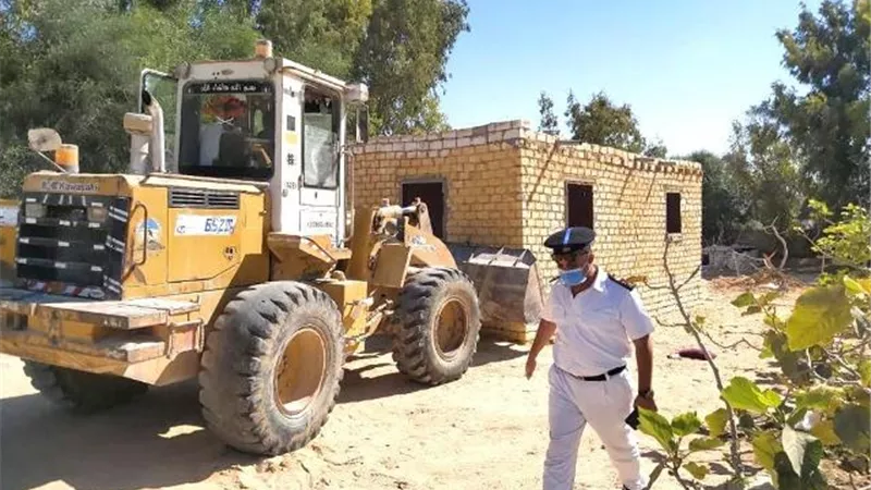 رفع الاشغالات من الشوارع بمطروح