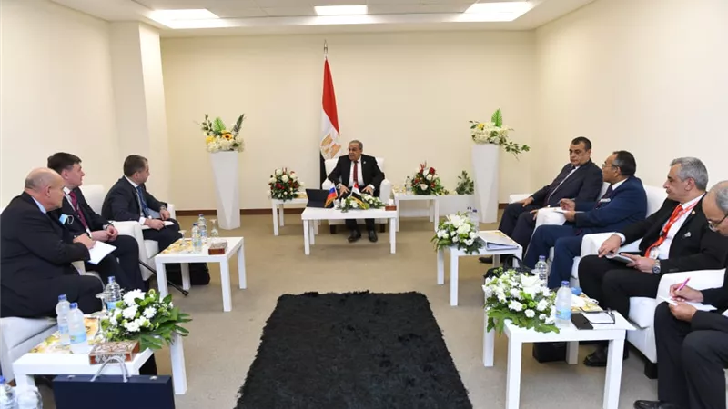 وزير الدولة للإنتاج الحربي يبحث سبل التعاون مع 