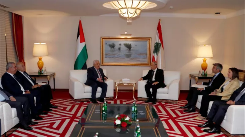 ميشال عون يستعرض مع نظيره الفلسطيني العلاقات بين البلدين