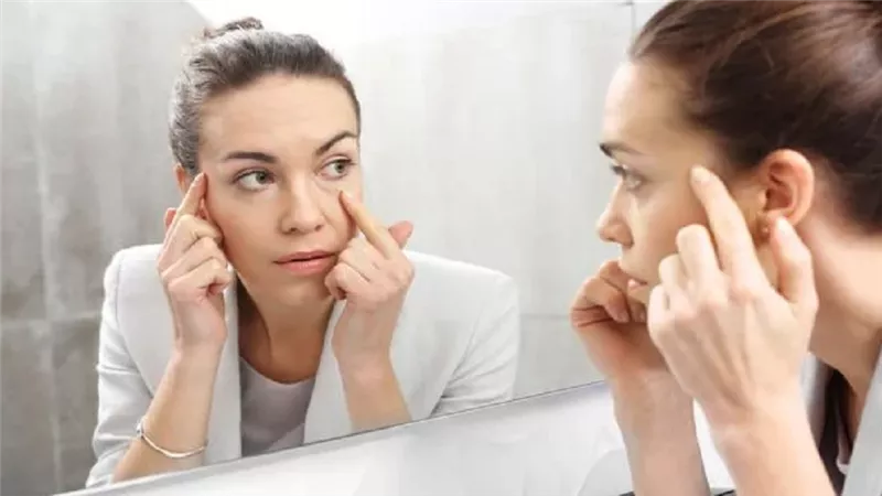 علامات تظهر ببشرتك تدل على نقص فيتامين د