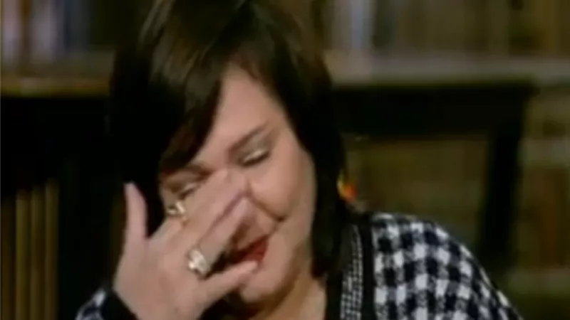 بالفيديو: عايدة رياض تبكى على الهواء .. اعرف السبب