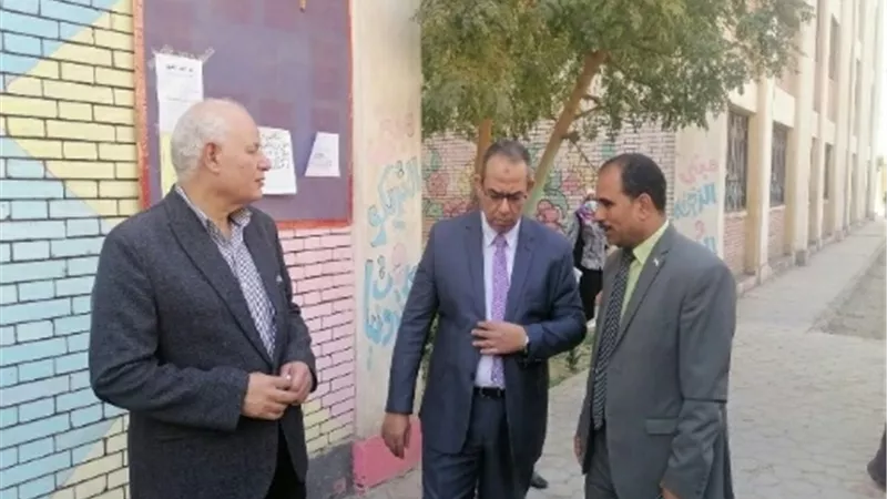 وكيل وزارة التعليم بالقليوبية يتفقد مدارس إدارة قليوب