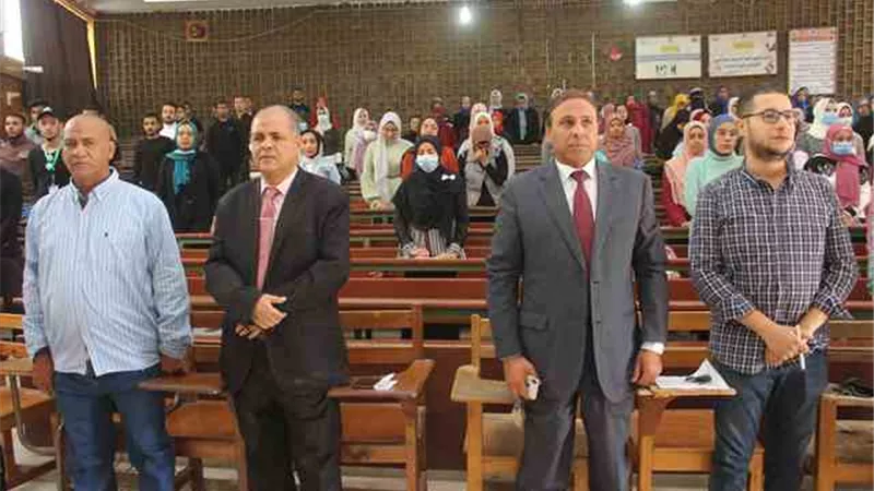 ندوة بعلوم جنوب الوادى تناقش الرعاية الصحية والاسعافات الأولية.. بالصور