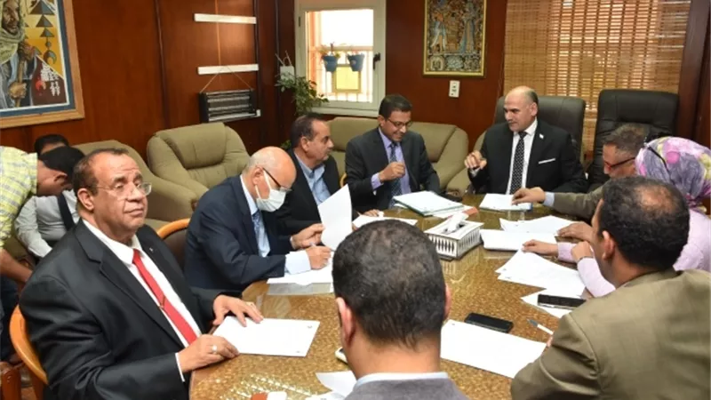 رئيس جامعة الأقصر يترأس اجتماع مجلس إدارة مركز قدرات أعضاء هيئة التدريس
