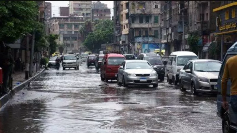 سقوط أمطار بالإسكندرية.. ورفع حالة التأهب استعدادا ل